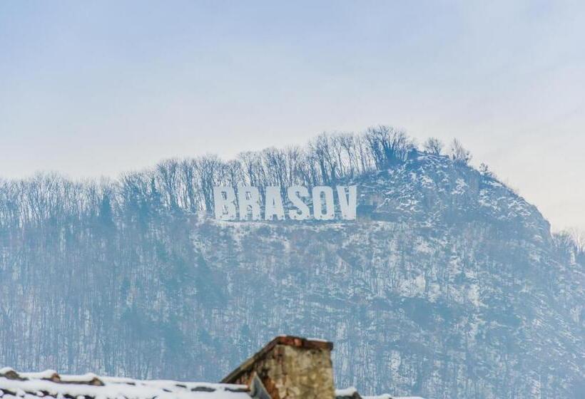 غرفة قياسية ثلاثية مزودة بشرفة, Kronhaus