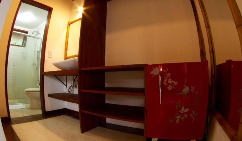 جناح, Thai Pousada