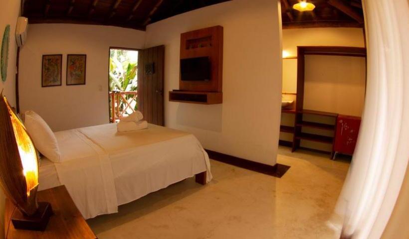 スイート, Thai Pousada