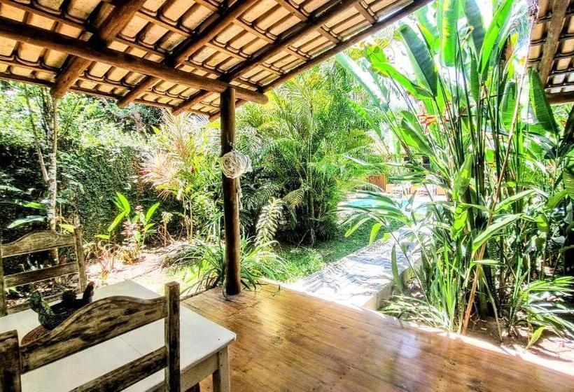 اتاق استاندارد سه تخته با چشمانداز استخر, Vila Pitanga Trancoso