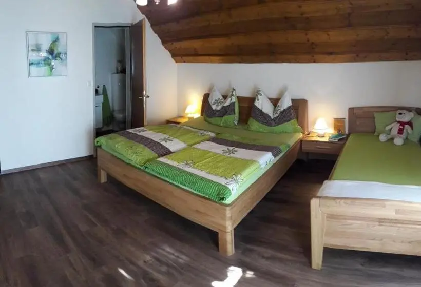 Huoneisto 1 Makuuhuone Parveke, Pfeifferhof
