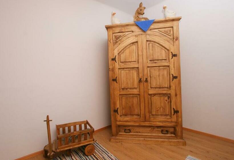 غرفة عائلية, Untermühlbauer Fam. Schreder