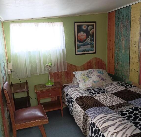 Quarto Estandar Individual, Family House Del Rey