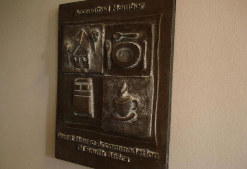 エクゼクティブルーム, Anne's Place