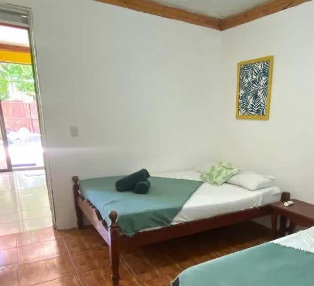 浴室共有スタンダード４人用ルーム, Cabinas Cahuita