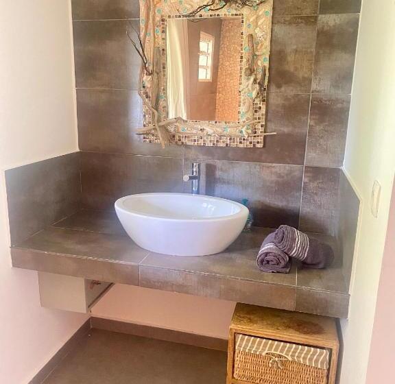 آپارتمان 1 خوابه همکف, La Maison Calebasse