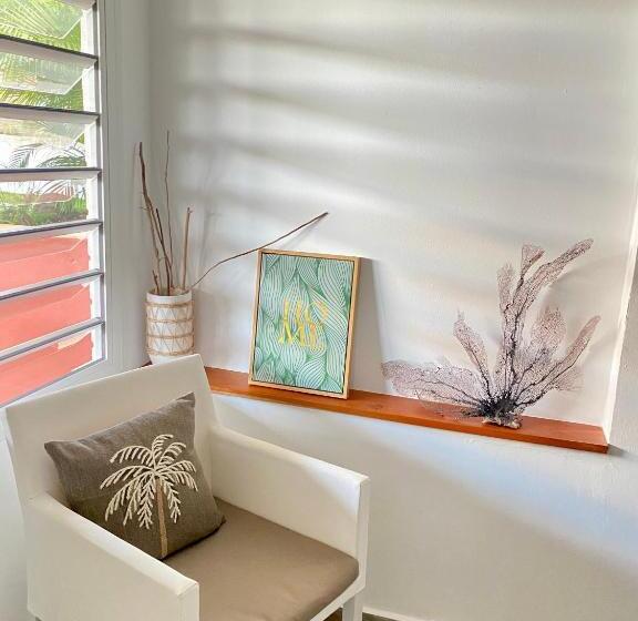 آپارتمان 1 خوابه با تراس, La Maison Calebasse