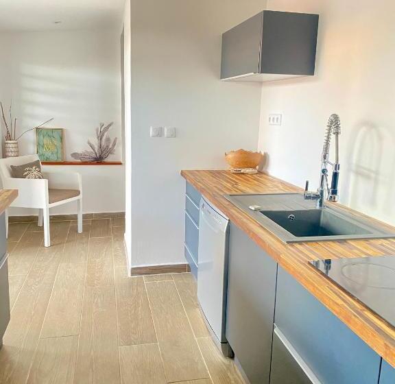 آپارتمان 1 خوابه با تراس, La Maison Calebasse