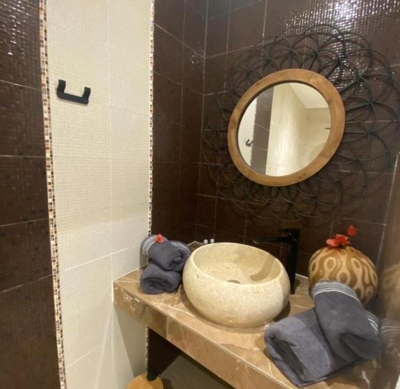 آپارتمان 1 خوابه با تراس, La Maison Calebasse