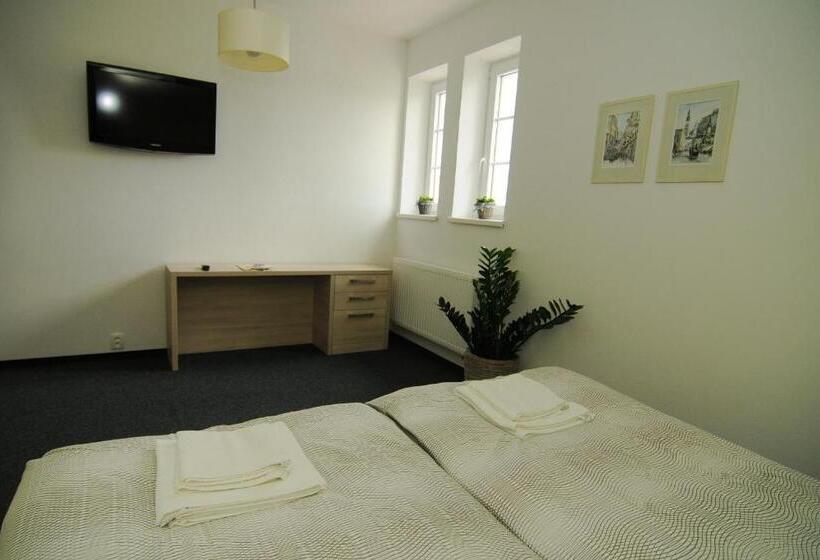 Standard Szoba, Penzion Rondo