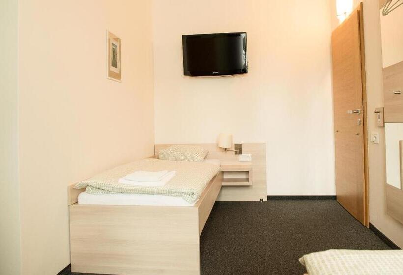 Mozgáskorlátozott Standard Szoba, Penzion Rondo