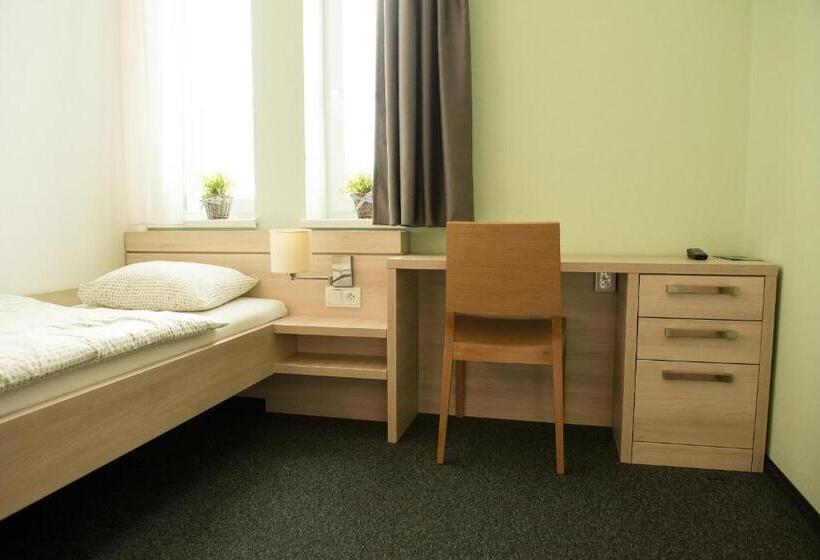 Mozgáskorlátozott Standard Szoba, Penzion Rondo