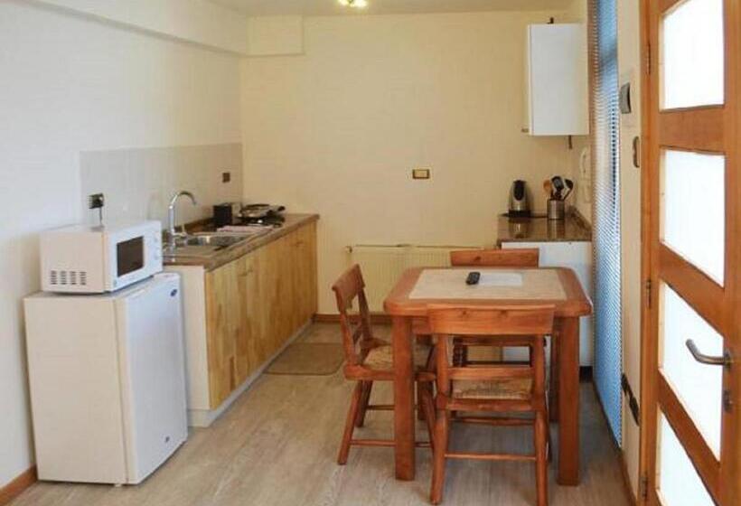 דירת שני חדרים, Apart Hotel Quillango