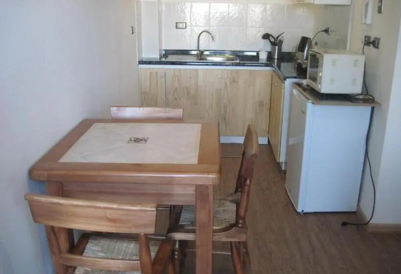 آپارتمان 3 خوابه, Apart Hotel Quillango