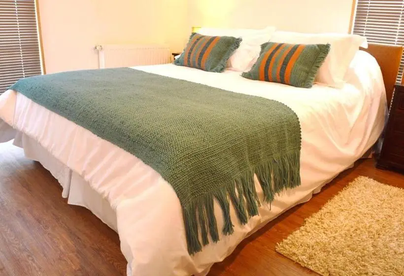 آپارتمان 3 خوابه, Apart Hotel Quillango