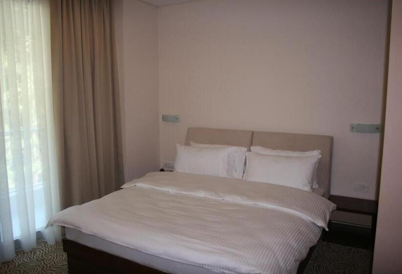 اتاق استاندارد, Franca