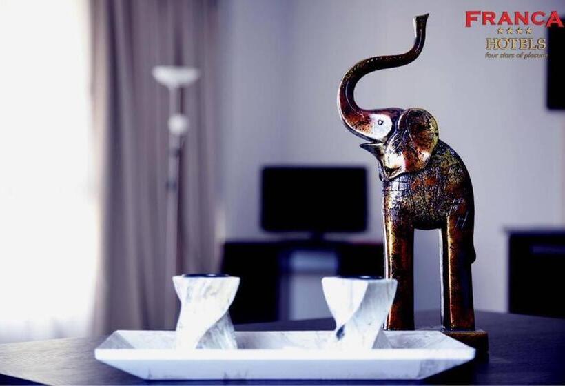 استودیوی استاندارد, Franca