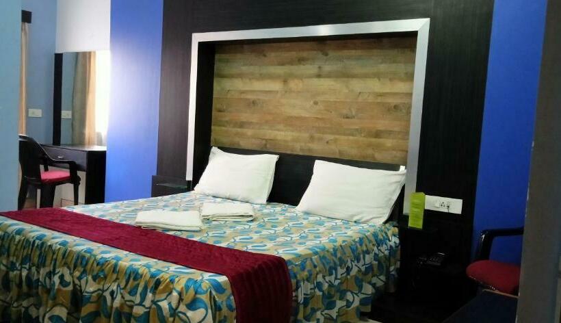 חדר דלוקס, Barbareek