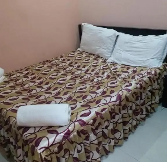 اتاق اکونومی, Barbareek