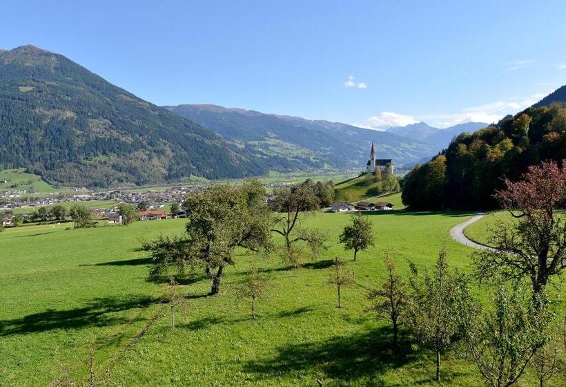 חדר סטנדרט לשלושה עם מרפסת, Riemenerhof