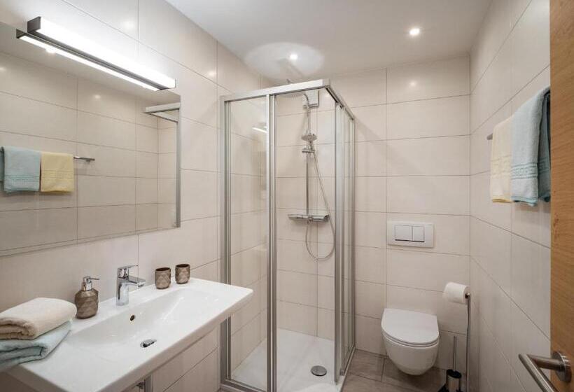 Comfort room with balcony, Riemenerhof