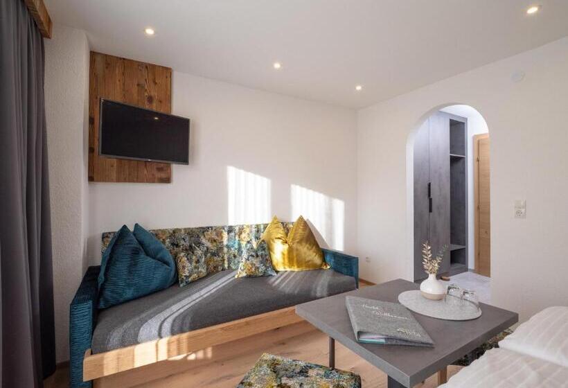 Comfort room with balcony, Riemenerhof