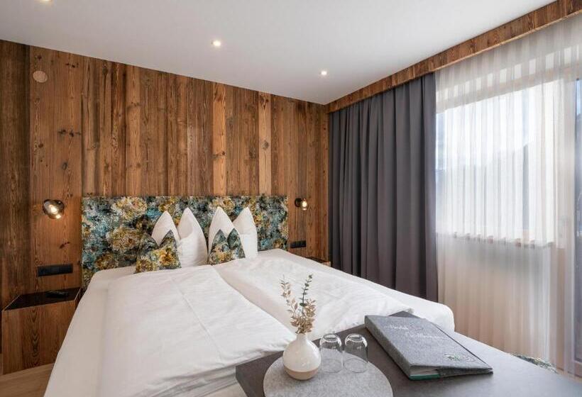 Comfort room with balcony, Riemenerhof