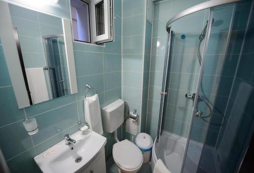 اتاق استاندارد, Casa On