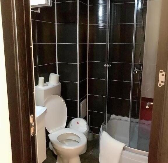 اتاق استاندارد سه نفره, Casa On