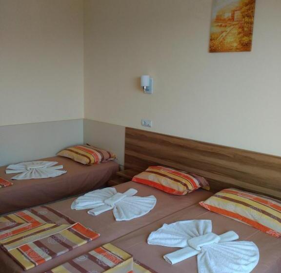 Номер Стандарт с Террасой, Fits Guest House