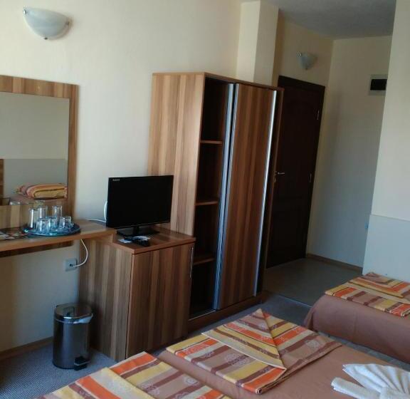 Номер Стандарт с Террасой, Fits Guest House