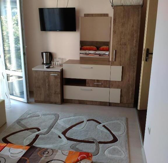 Номер Стандарт, Fits Guest House