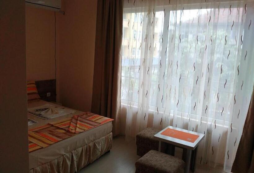 Номер Стандарт, Fits Guest House