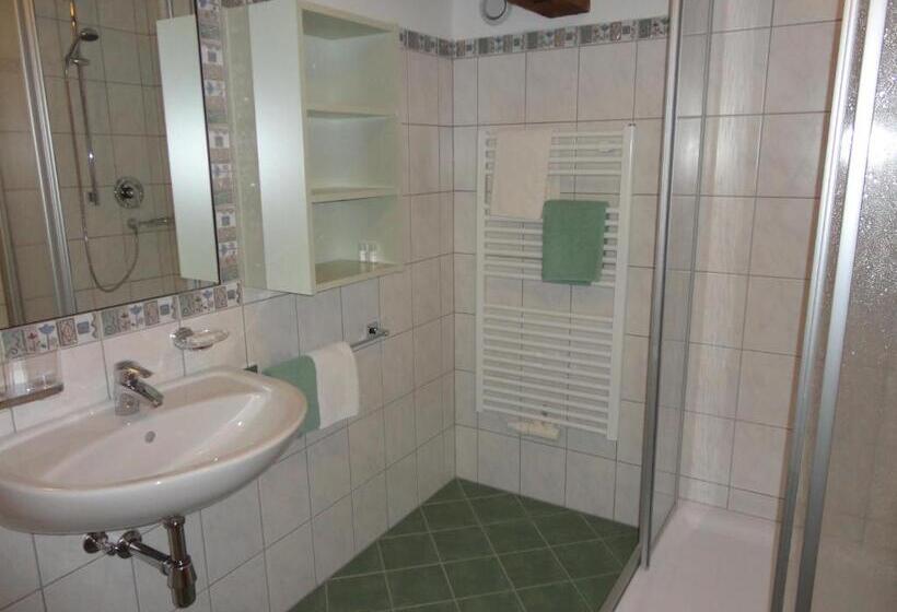 Номер Стандарт с Балконом, Garni Klocker