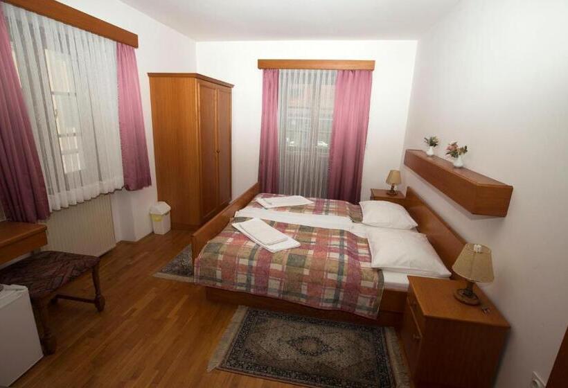 اتاق پنج‌تخته استاندارد, Guesthouse špenko