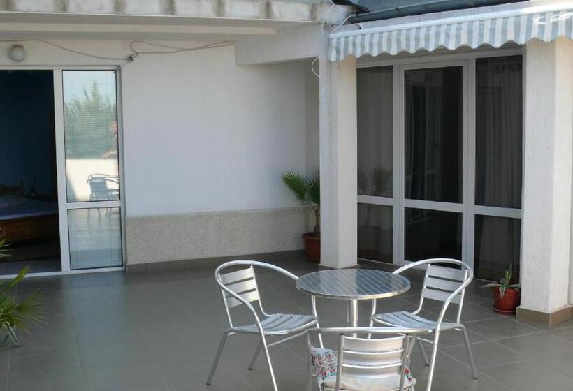 اتاق استاندارد با چشم‌انداز دریا, Villa Climate Guest House