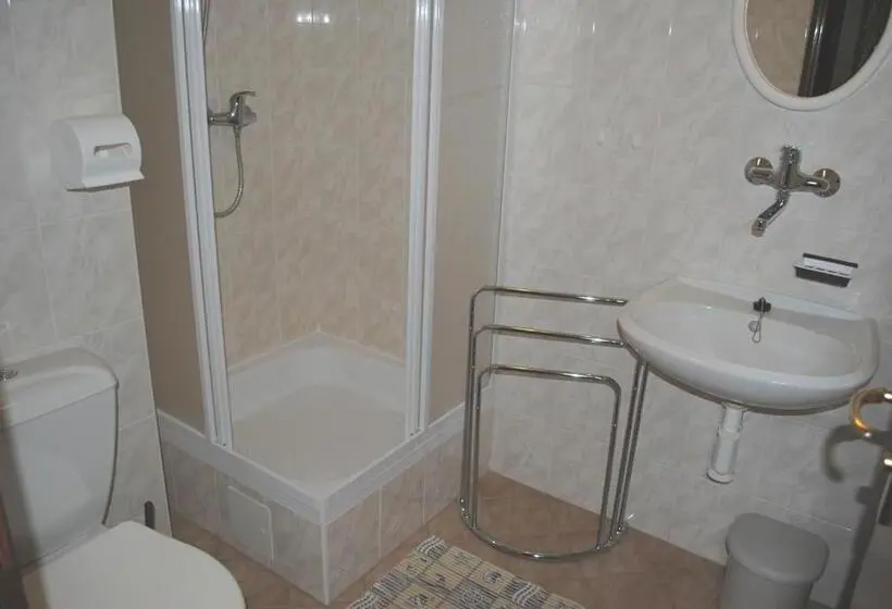 ファミリールーム, Pension B&b