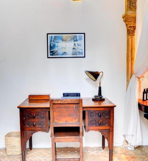 标准间, Riad Amaris