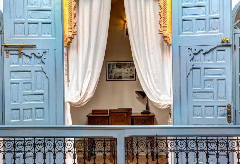 标准间, Riad Amaris