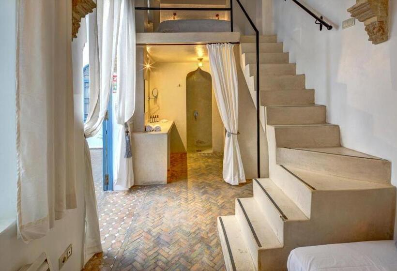 标准间, Riad Amaris