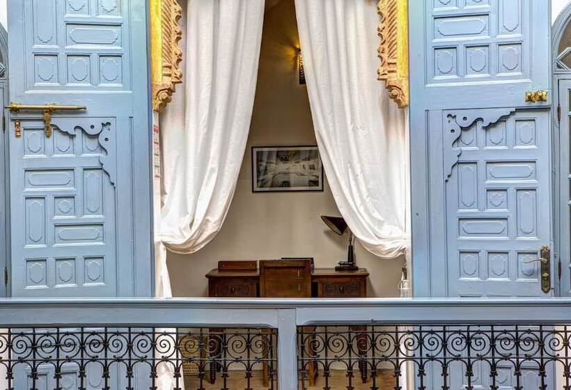 标准间, Riad Amaris