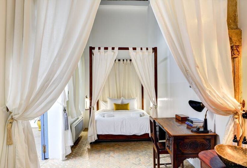 标准间, Riad Amaris