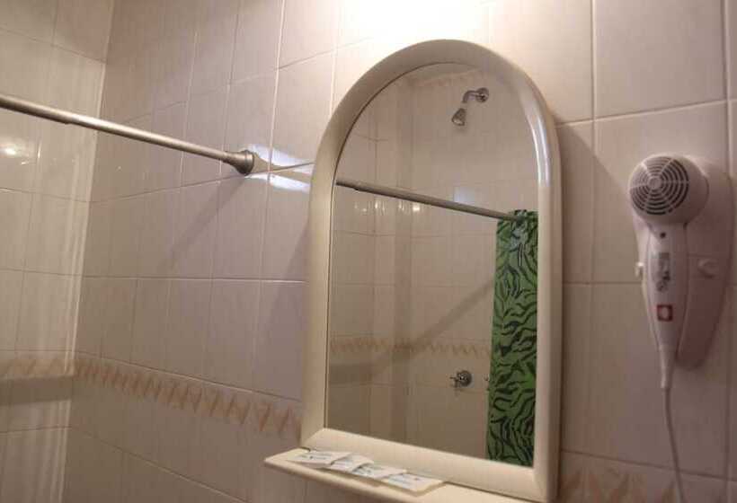 اتاق استاندارد سه نفره, Hosteria Maryland