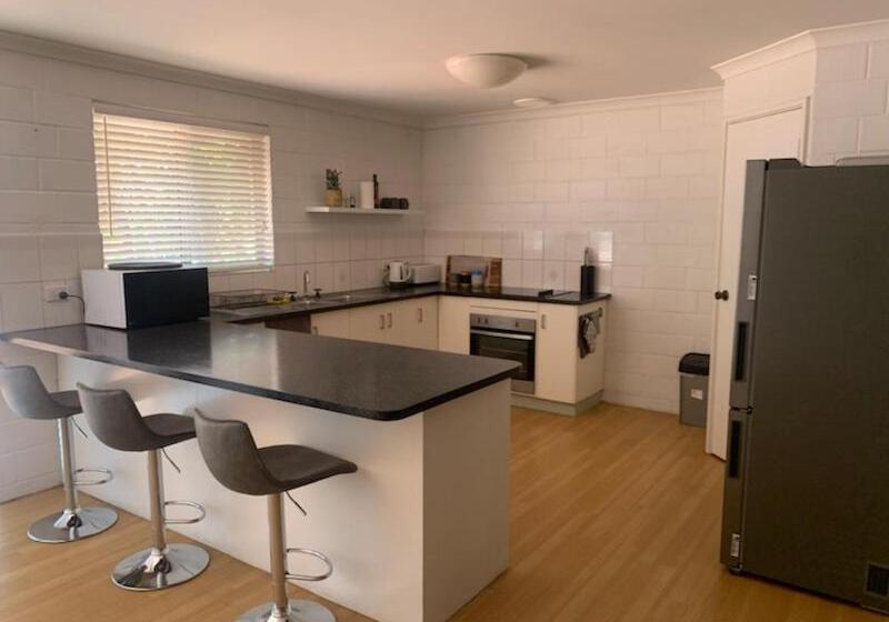 Дом 3 Спальни, Archipelago Apartments Esperance