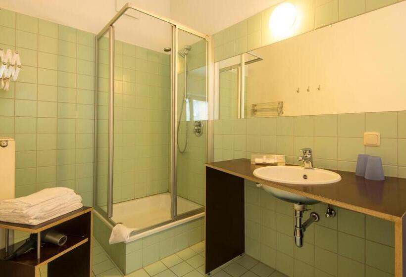 استودیوی استاندارد, Club Alpenresidenz Gastein