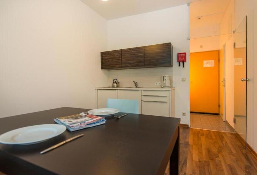 استودیوی استاندارد, Club Alpenresidenz Gastein