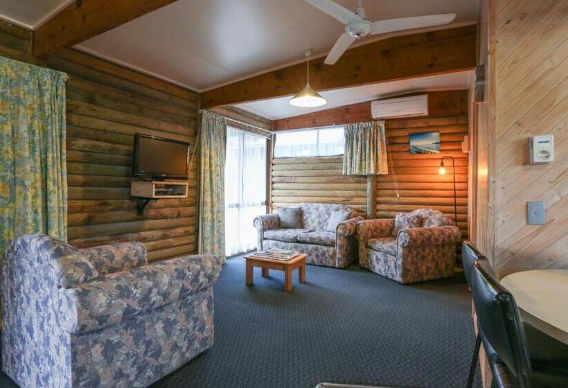 2间卧室的房子, Lazy Acre Log Cabins