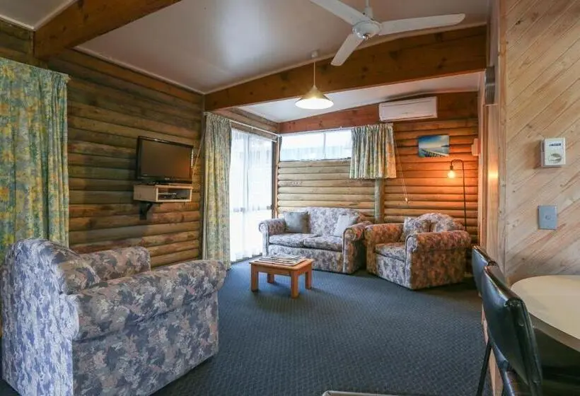 خانه 2 خوابه, Lazy Acre Log Cabins