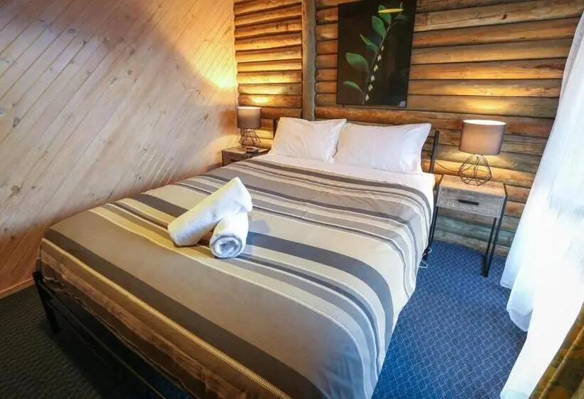 خانه 2 خوابه, Lazy Acre Log Cabins