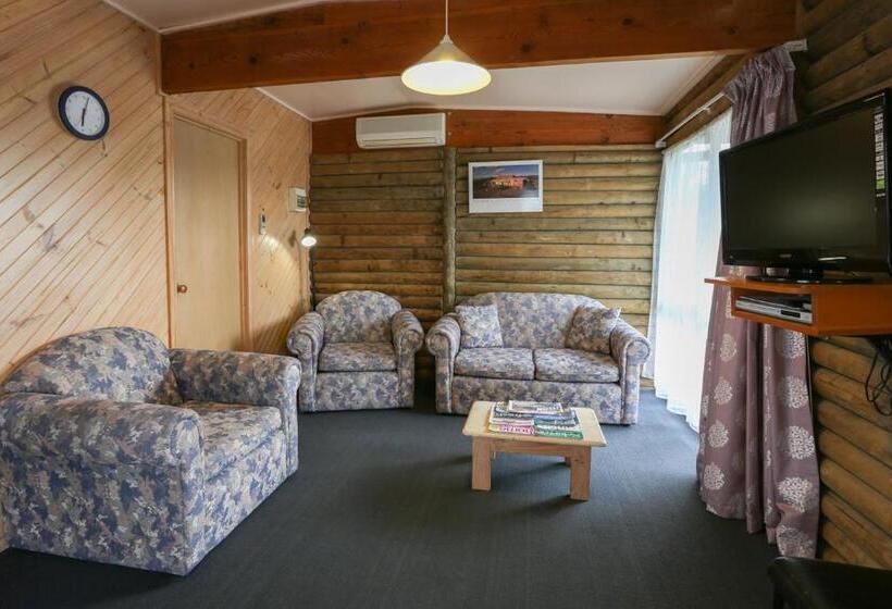 Хижина, Lazy Acre Log Cabins
